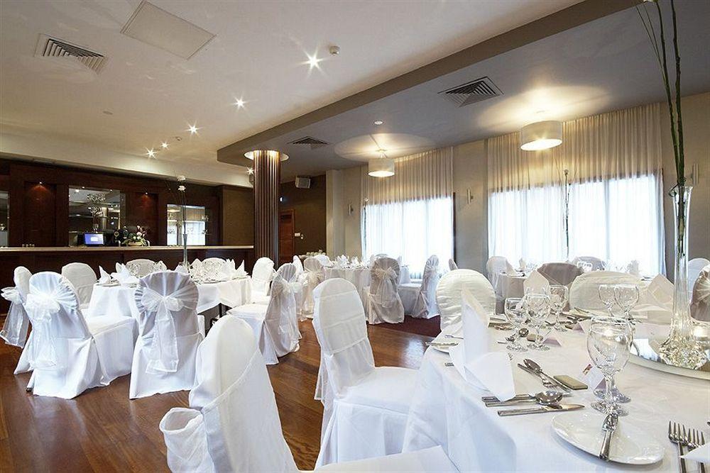 Carrigaline Court Hotel & Leisure Centre Dış mekan fotoğraf